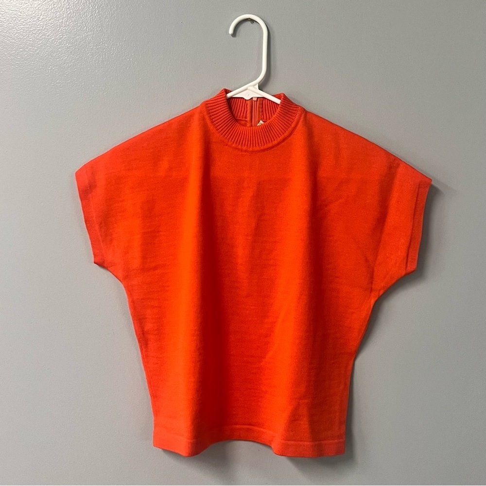 Vintage Orange 100% Zephyr Wool Mock Neck Short Sleeve Knit Sweater Top Zip Back
